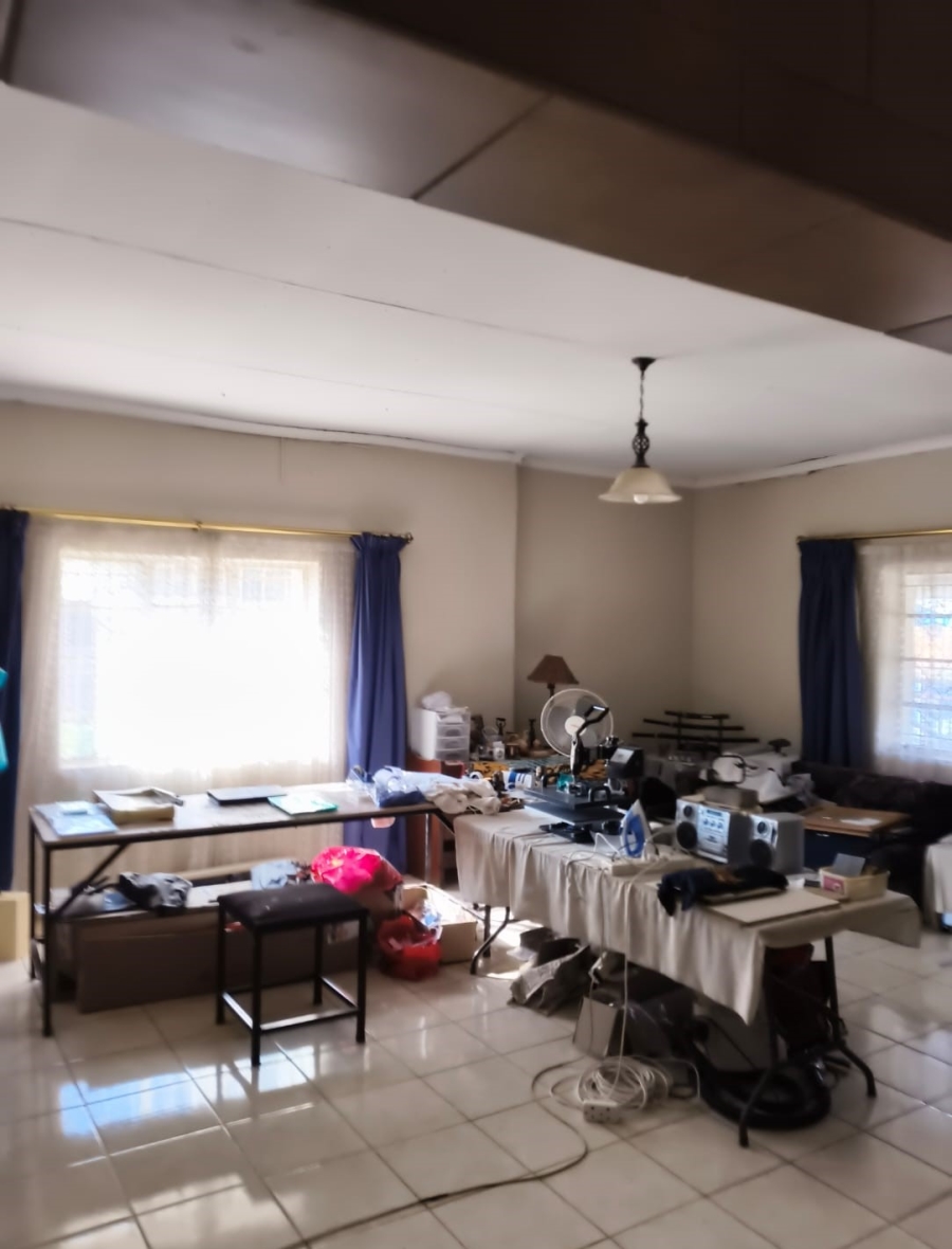 3 Bedroom Property for Sale in Theunissen Free State